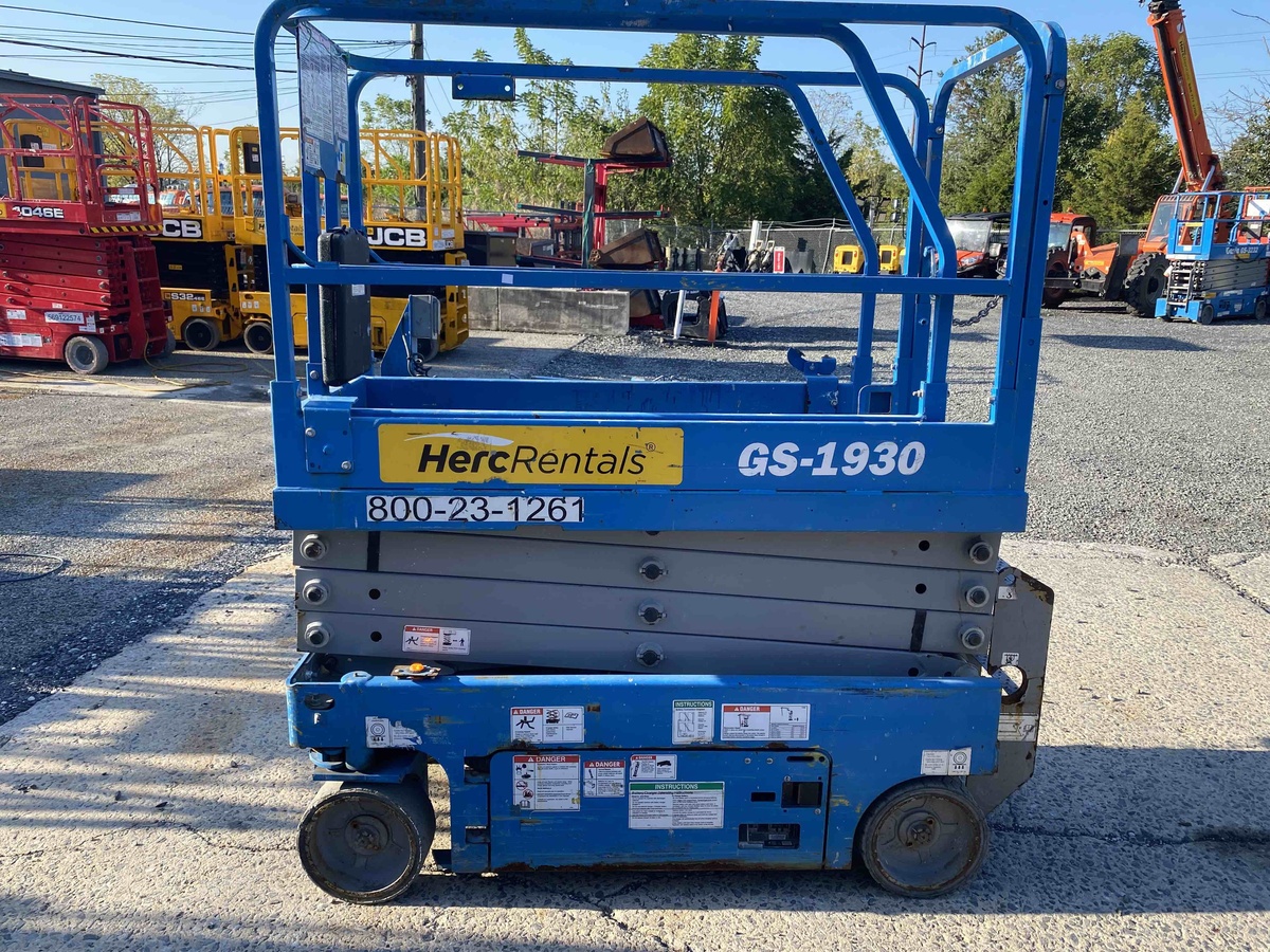 2018 Genie GS-1930