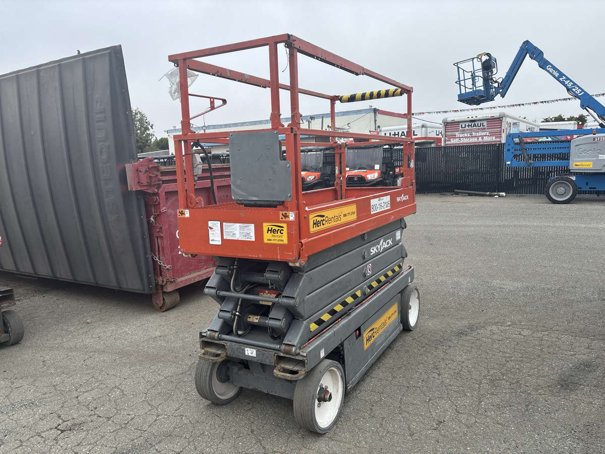 2017 Skyjack SJ3226-2