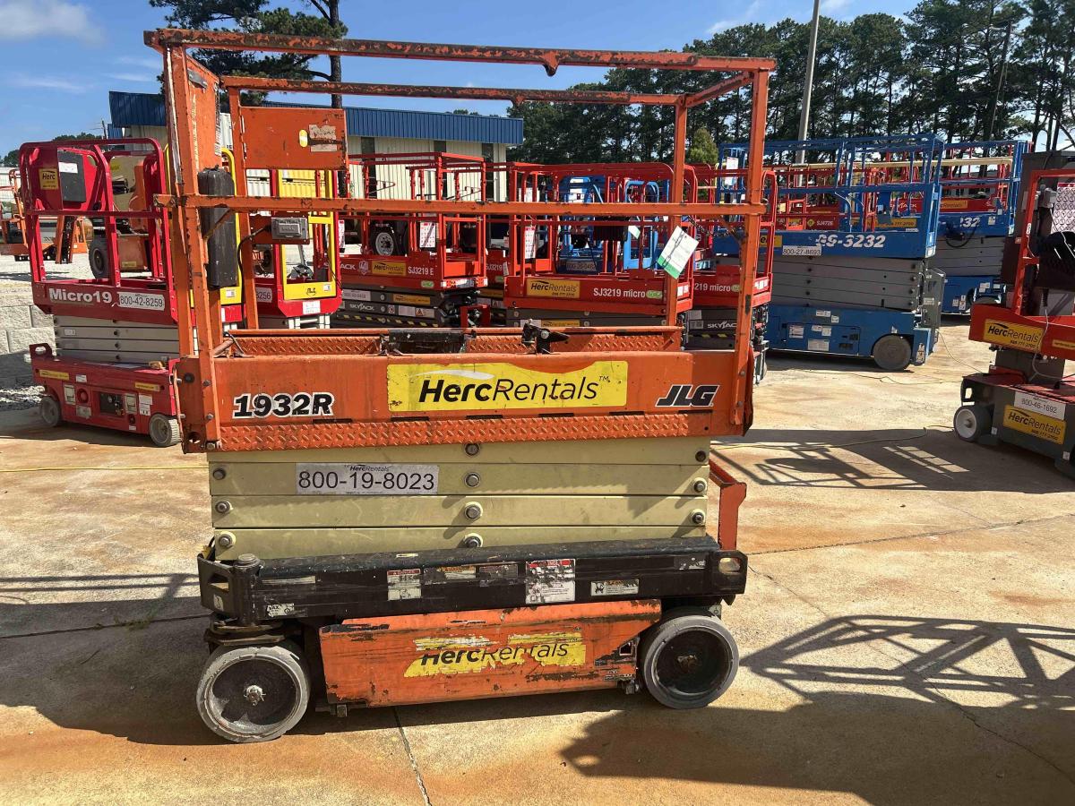 2018 JLG 1932R-1