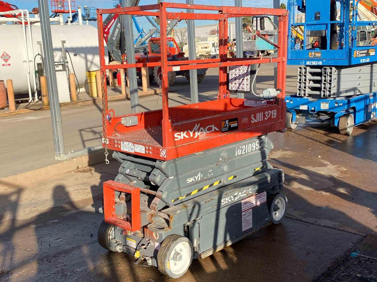 2017 Skyjack SJ3219