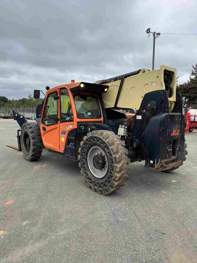2017 JLG 1255-4