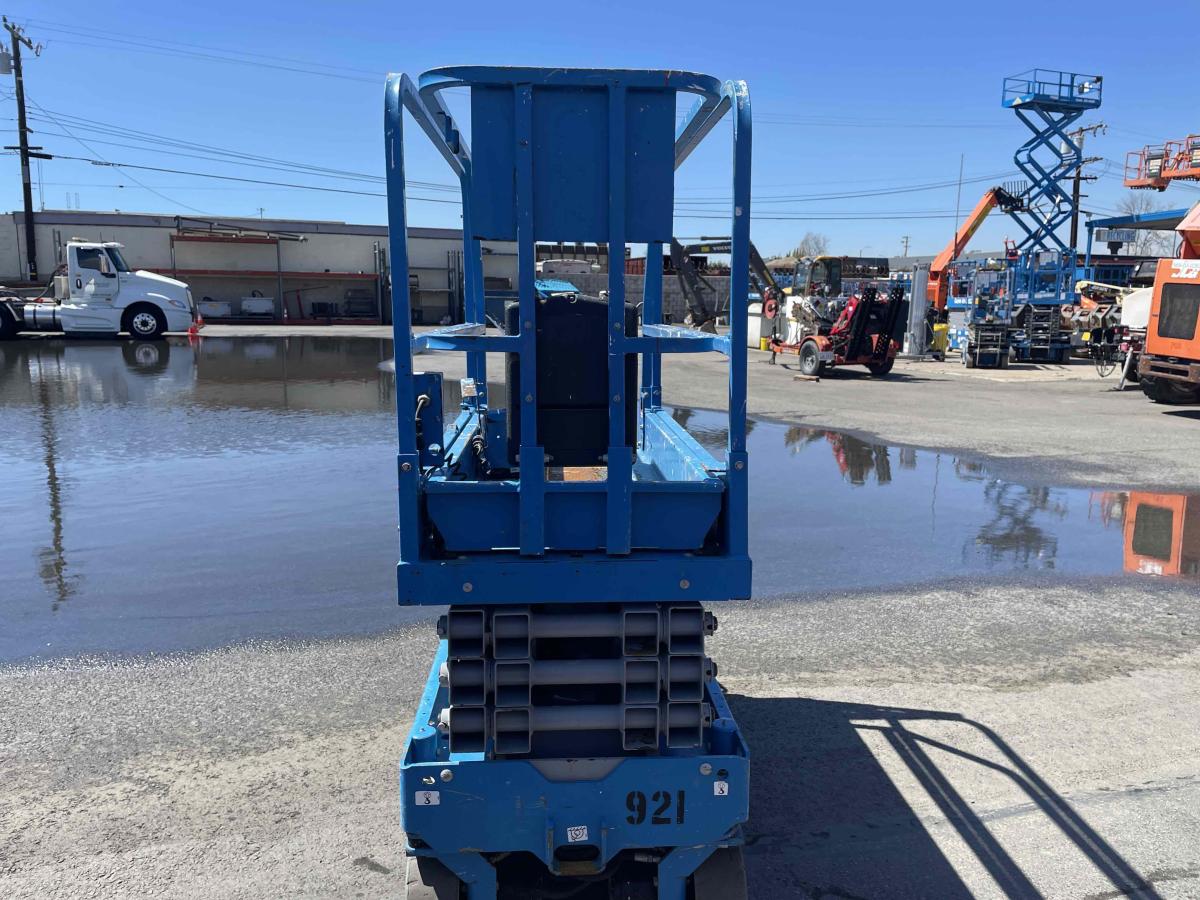 2017 Genie GS-1930