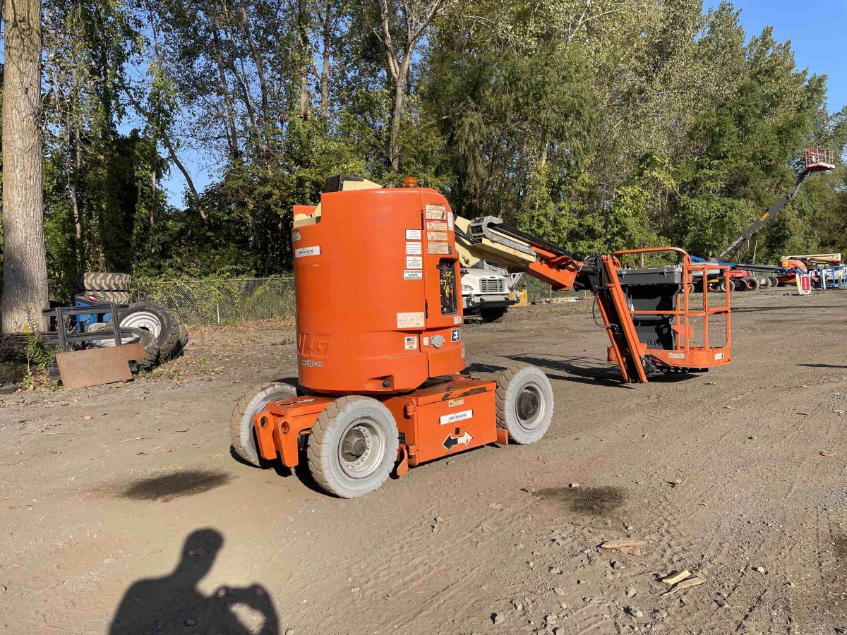 2013 JLG E300AJP