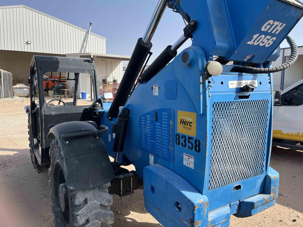 2017 Genie GTH-1056