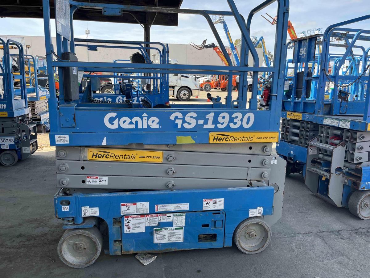 2017 Genie GS-1930