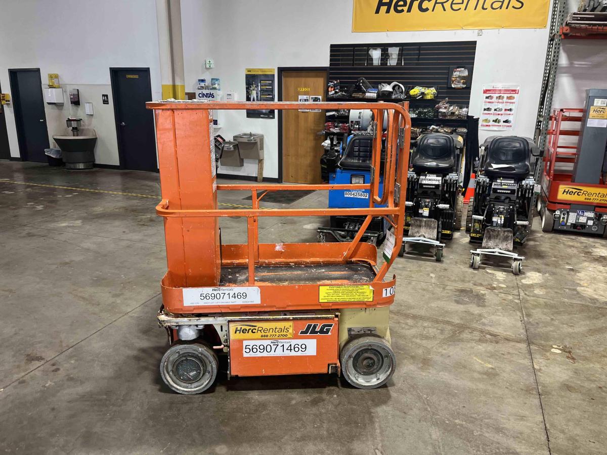 2015 JLG 1230ES