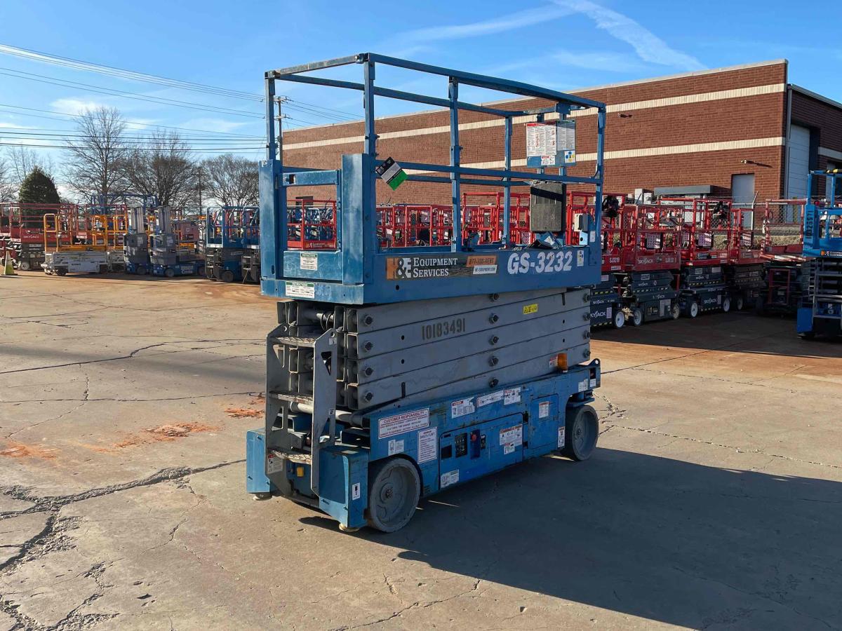 2016 Genie GS-3232