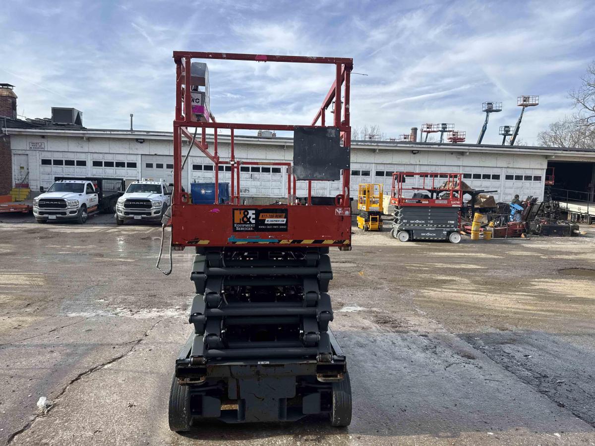 2017 Skyjack SJ4740