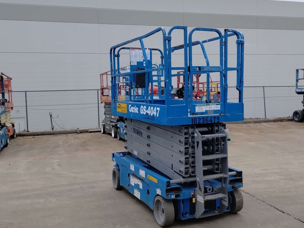 2018 Genie GS-4047-4