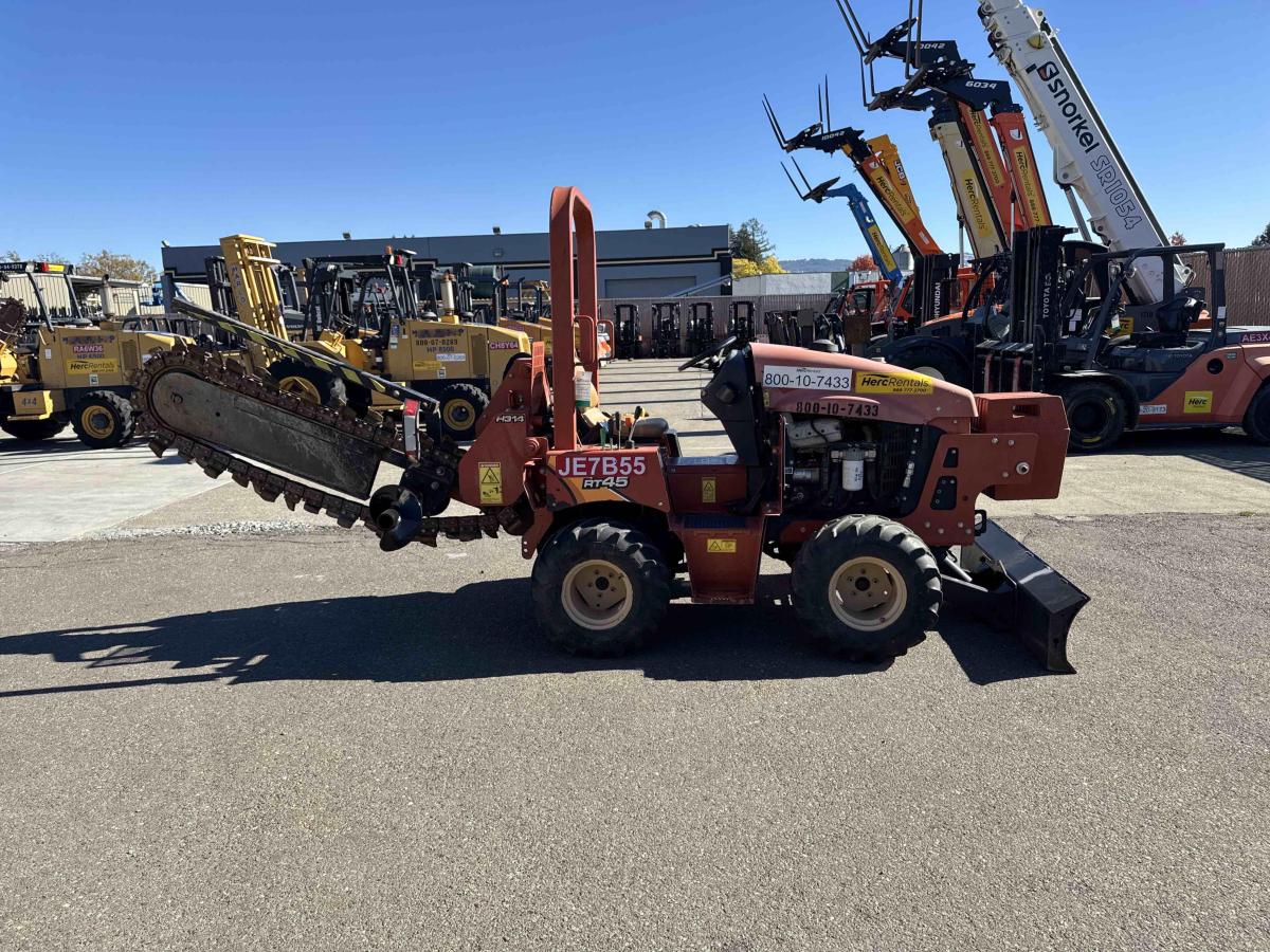 2016 Ditch Witch RT45