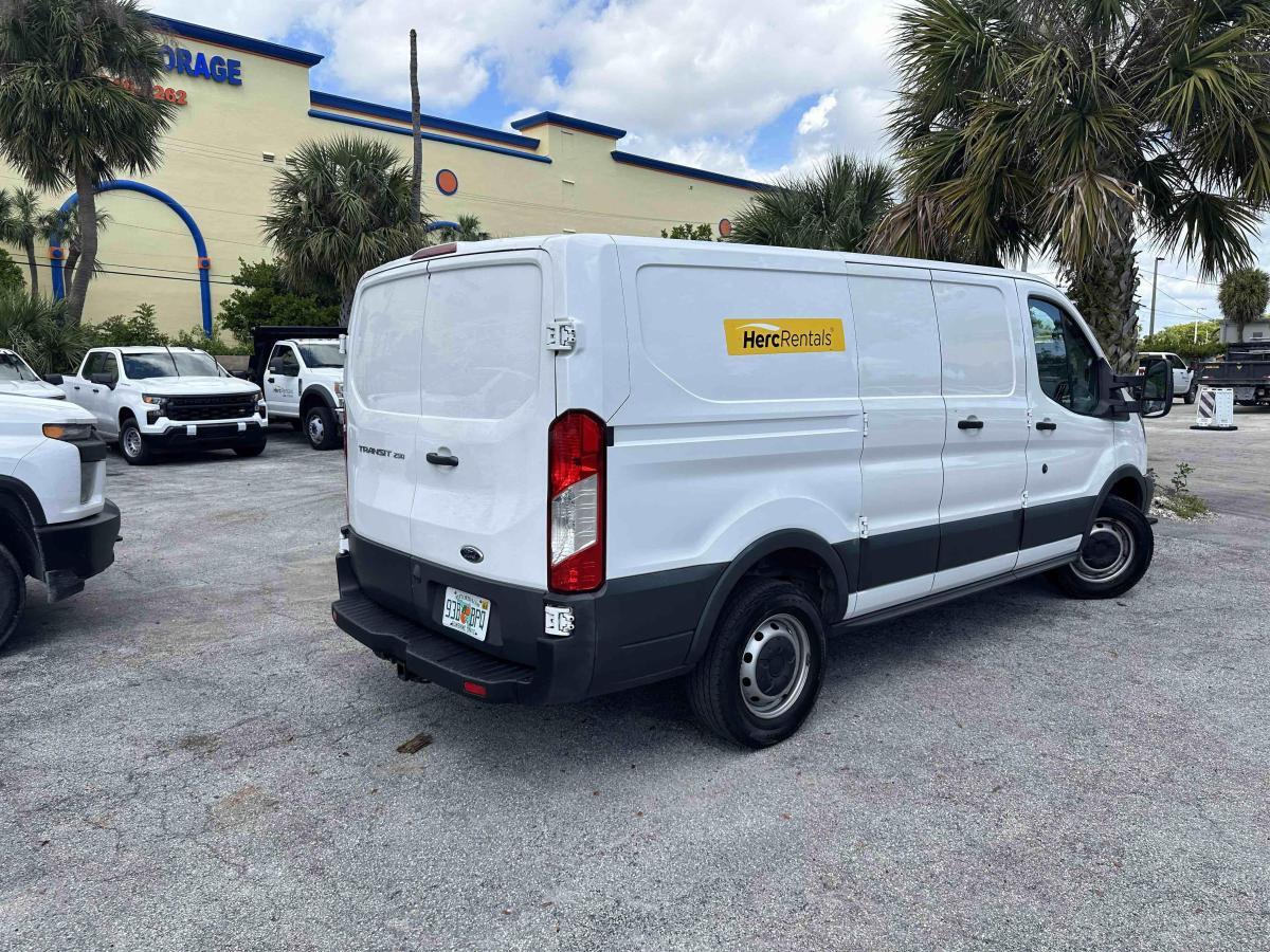 2018 Ford Transit 250-2