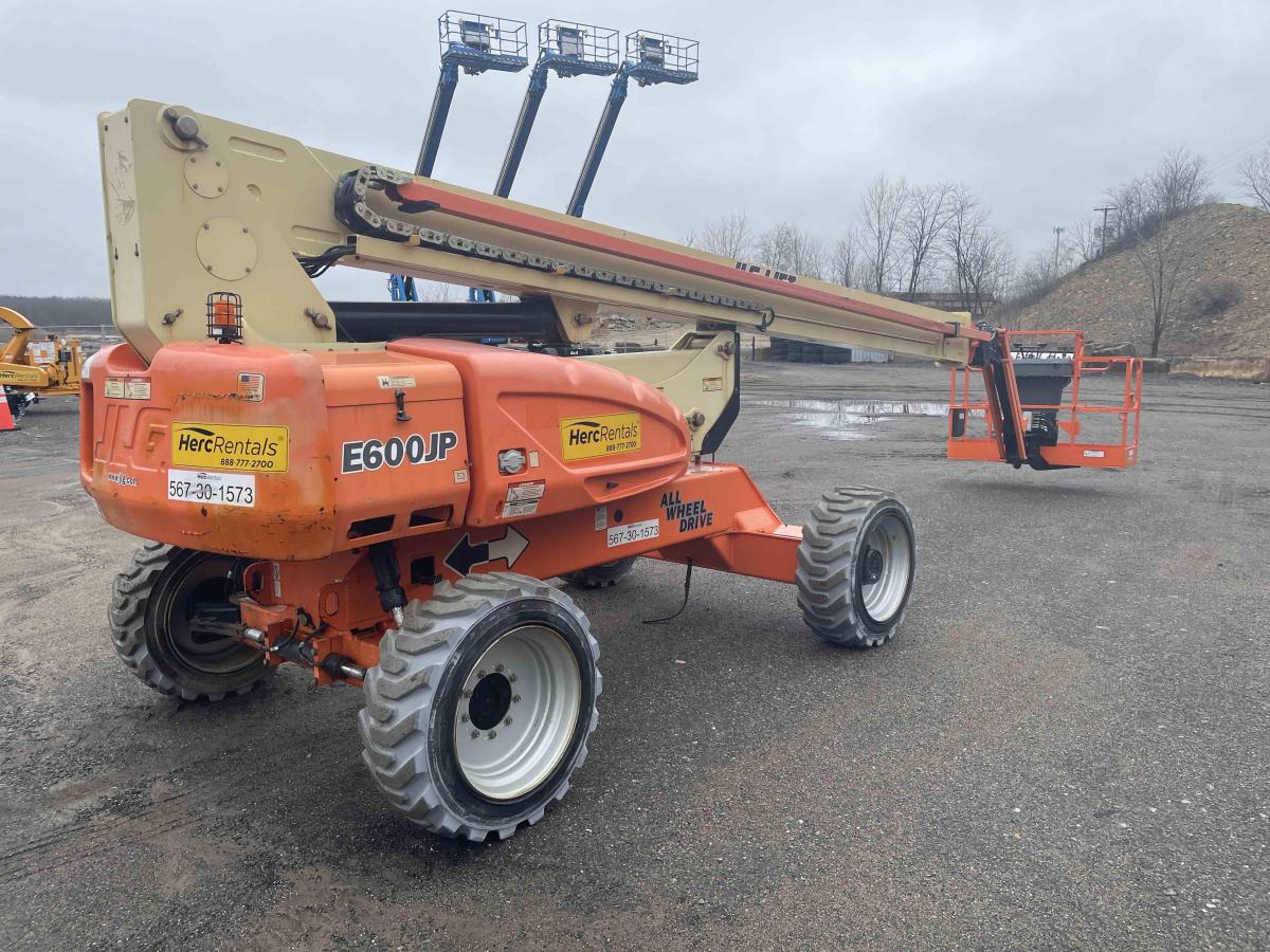 2015 JLG E600JP