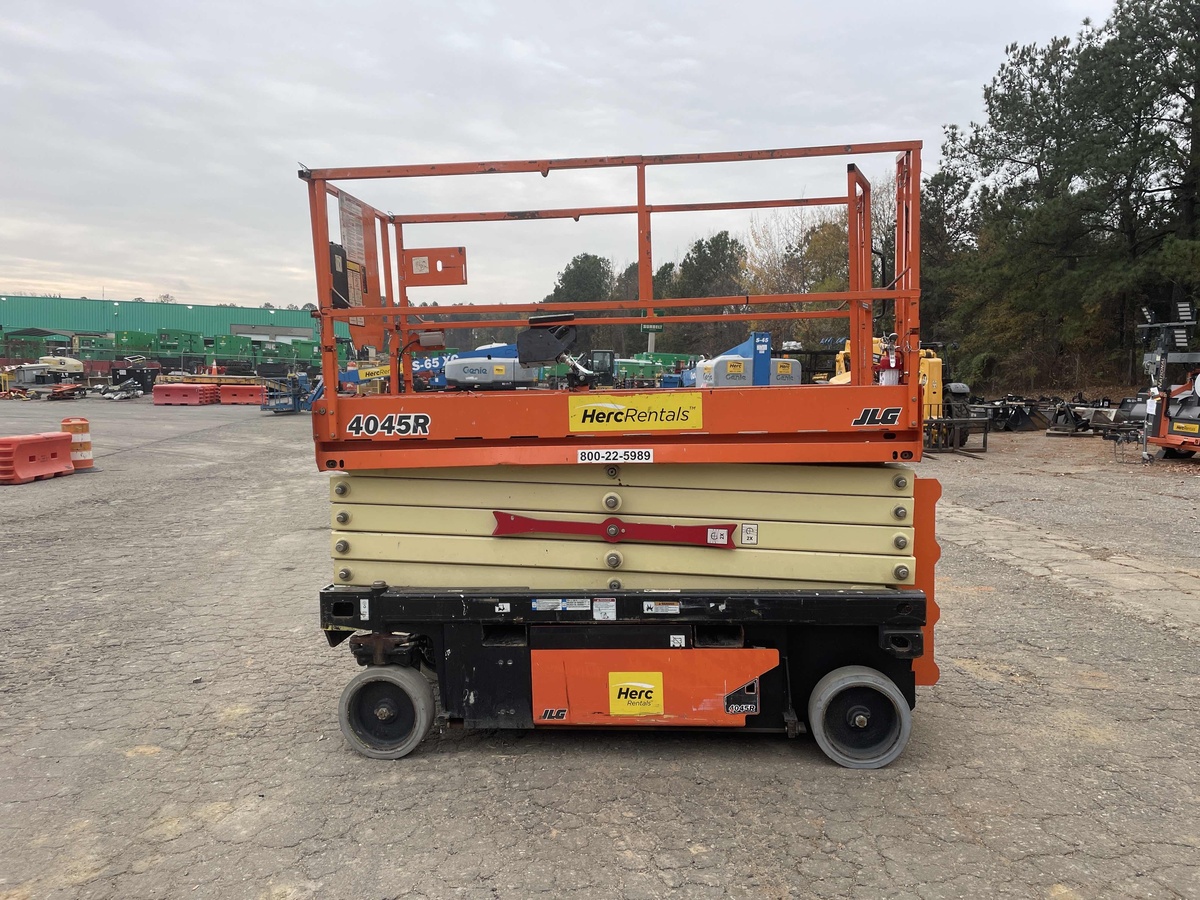 2018 JLG 4045R-4