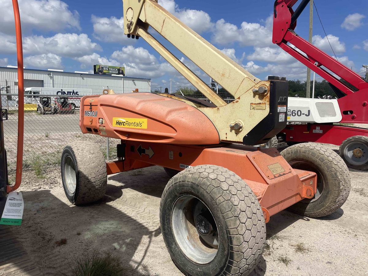 2019 JLG M600JP-2