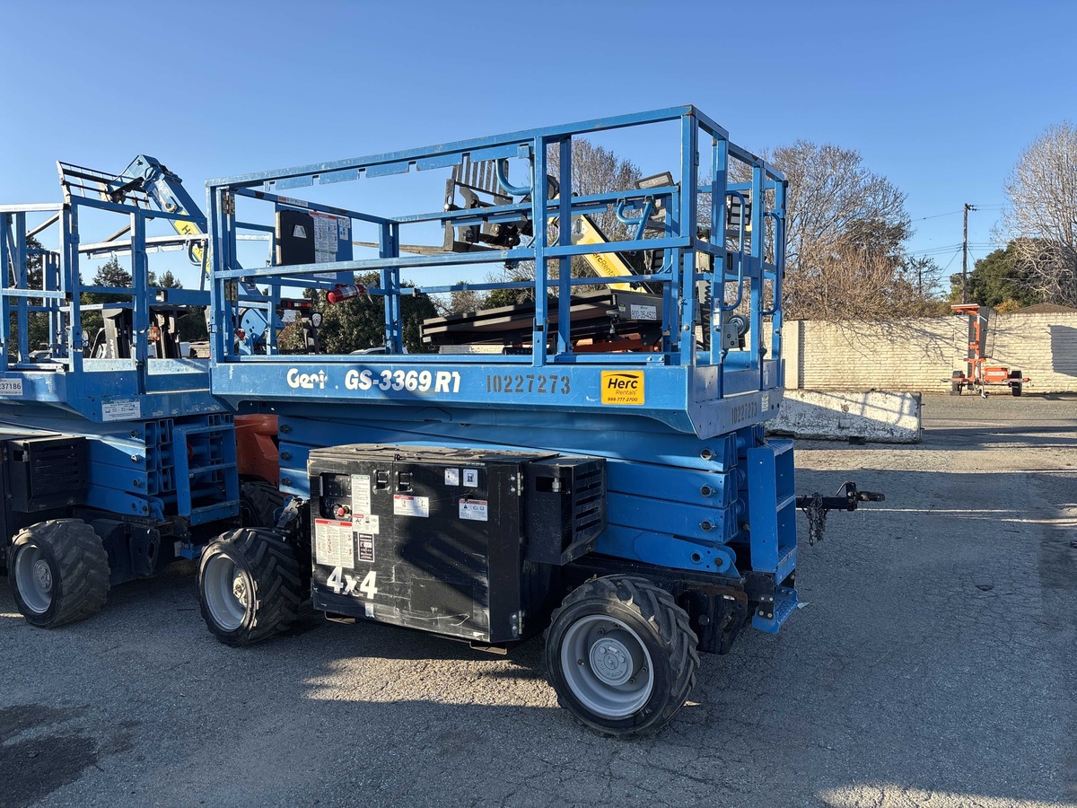 2017 Genie GS-3369 RT