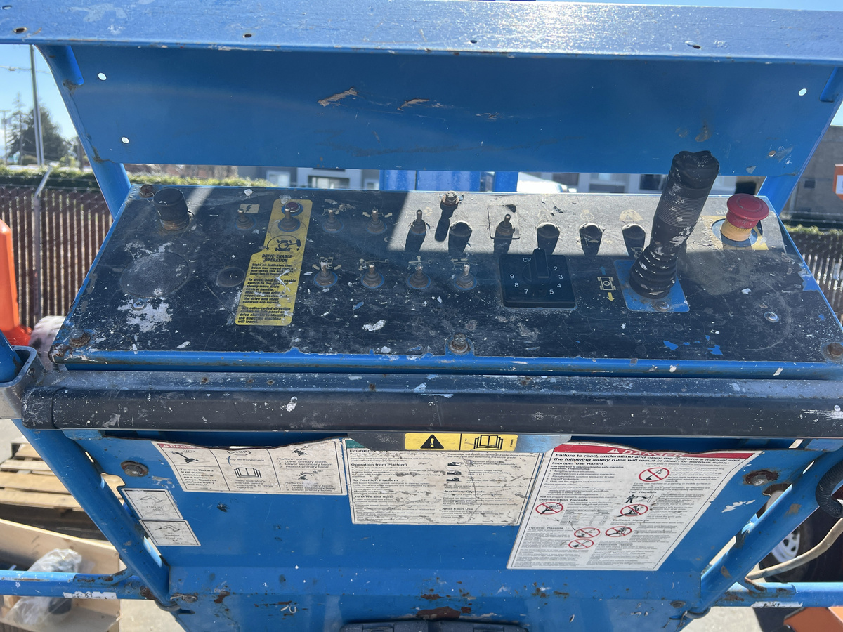 2014 Genie Z-45/25J-8