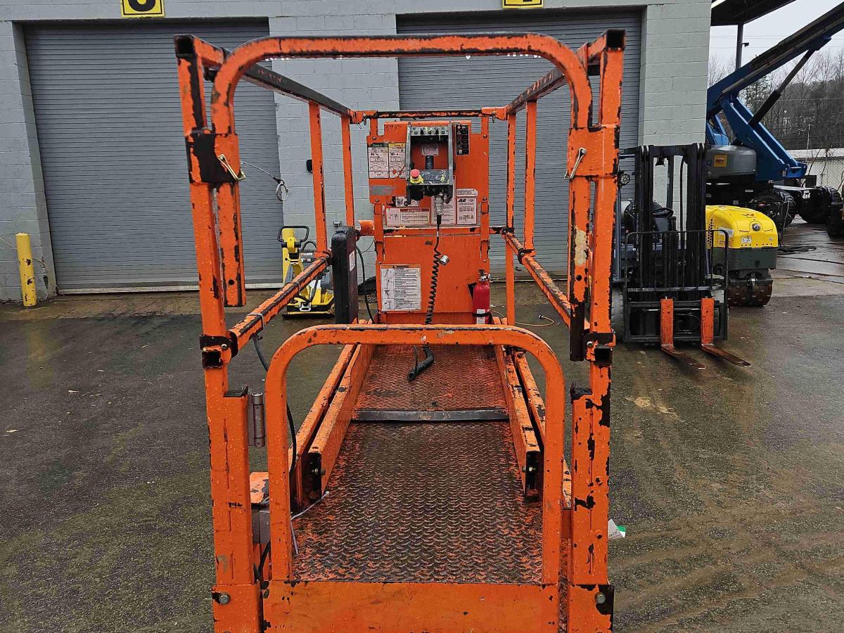 2018 JLG 2632ES