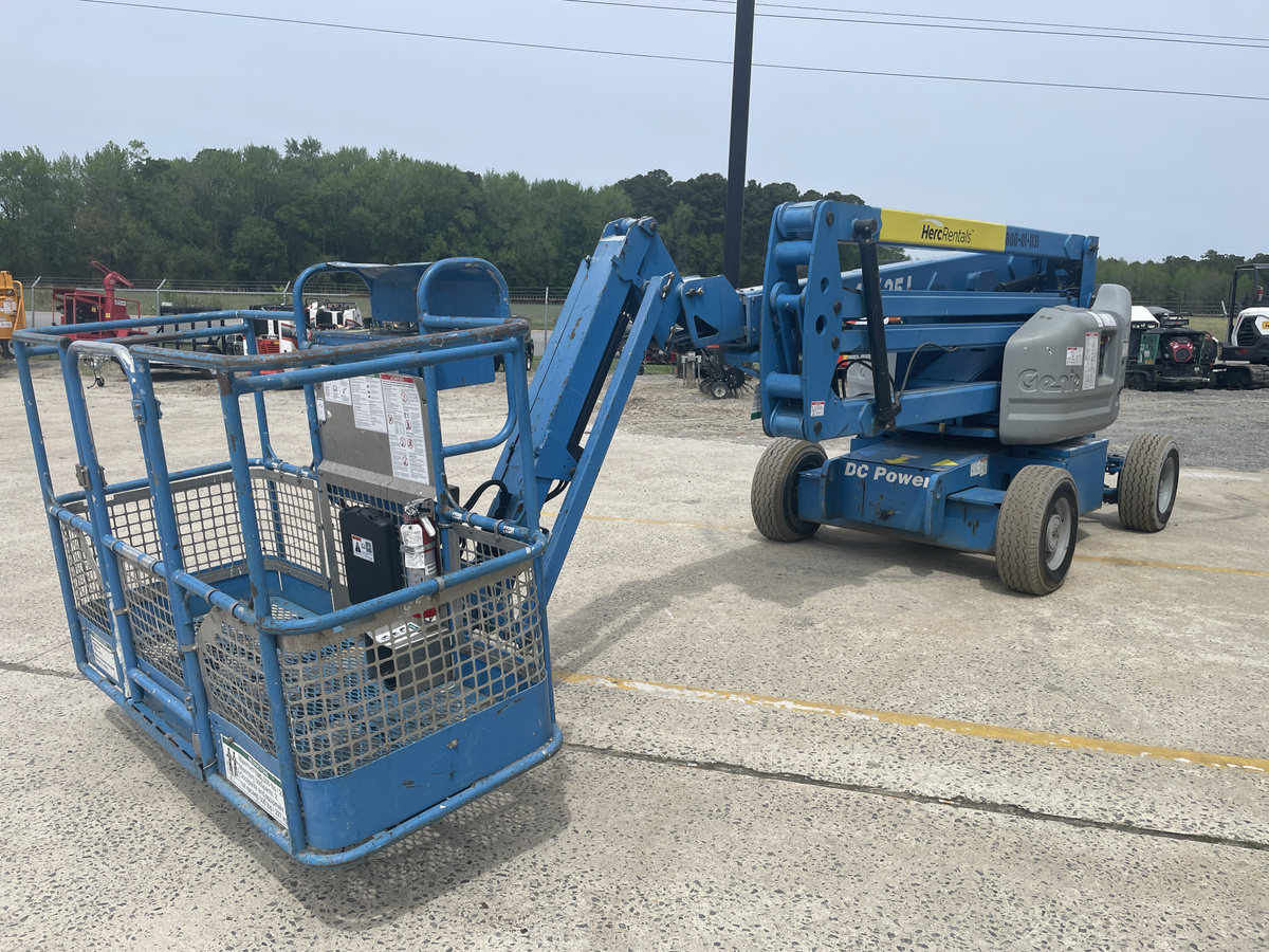 2013 Genie Z-45/25