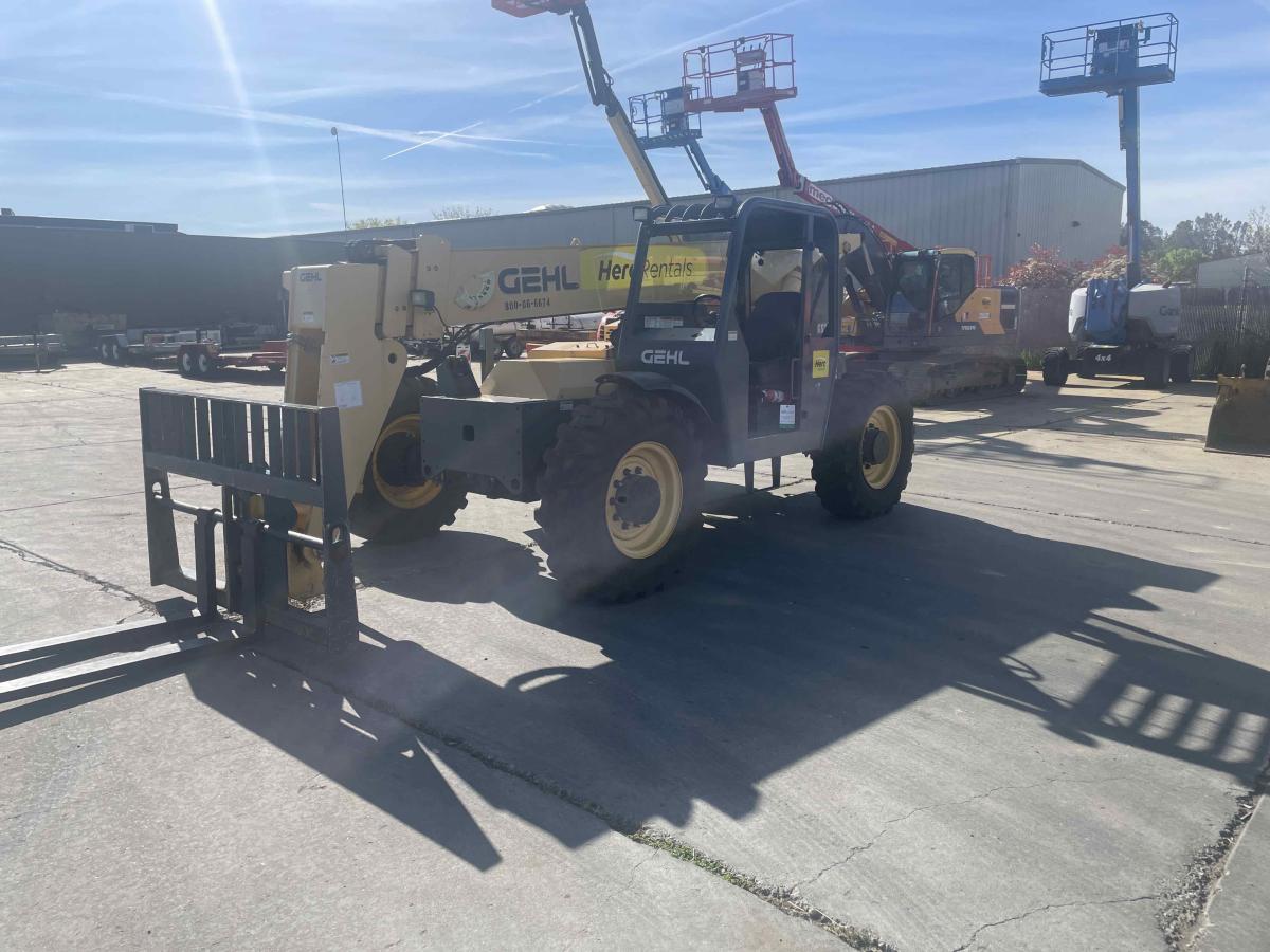 2015 Gehl RS6-42-4