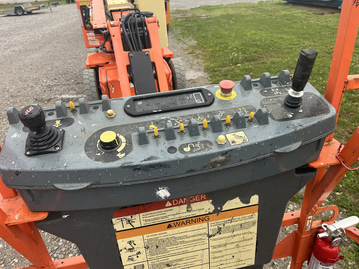 2018 JLG E400AJPN-5