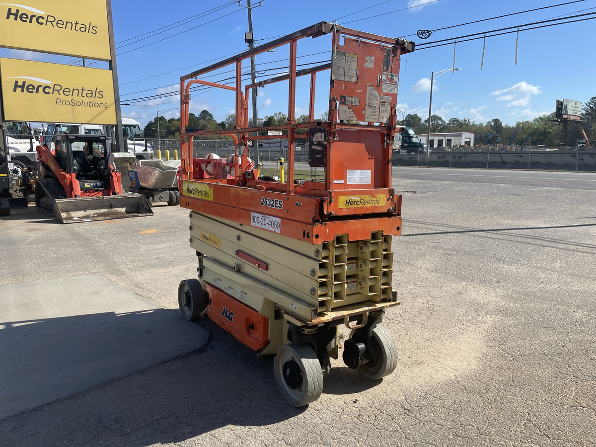2018 JLG 2632ES