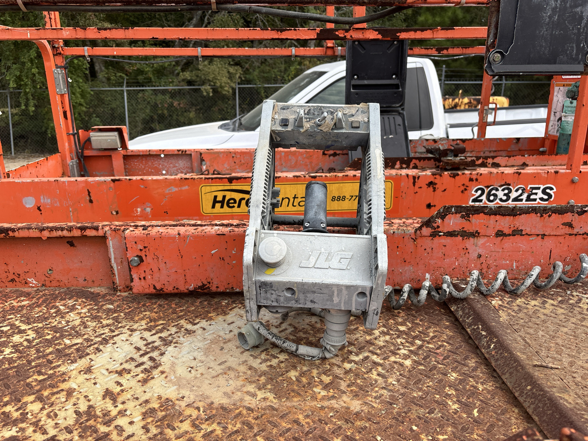 2018 JLG 2632ES-7