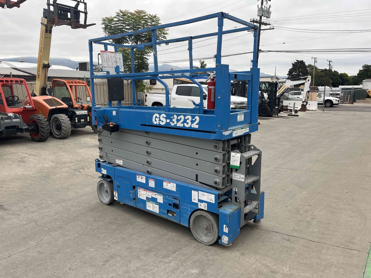 2018 Genie GS-3232-2