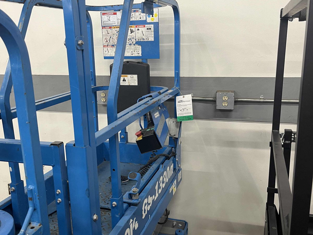2019 Genie GS1330M-4