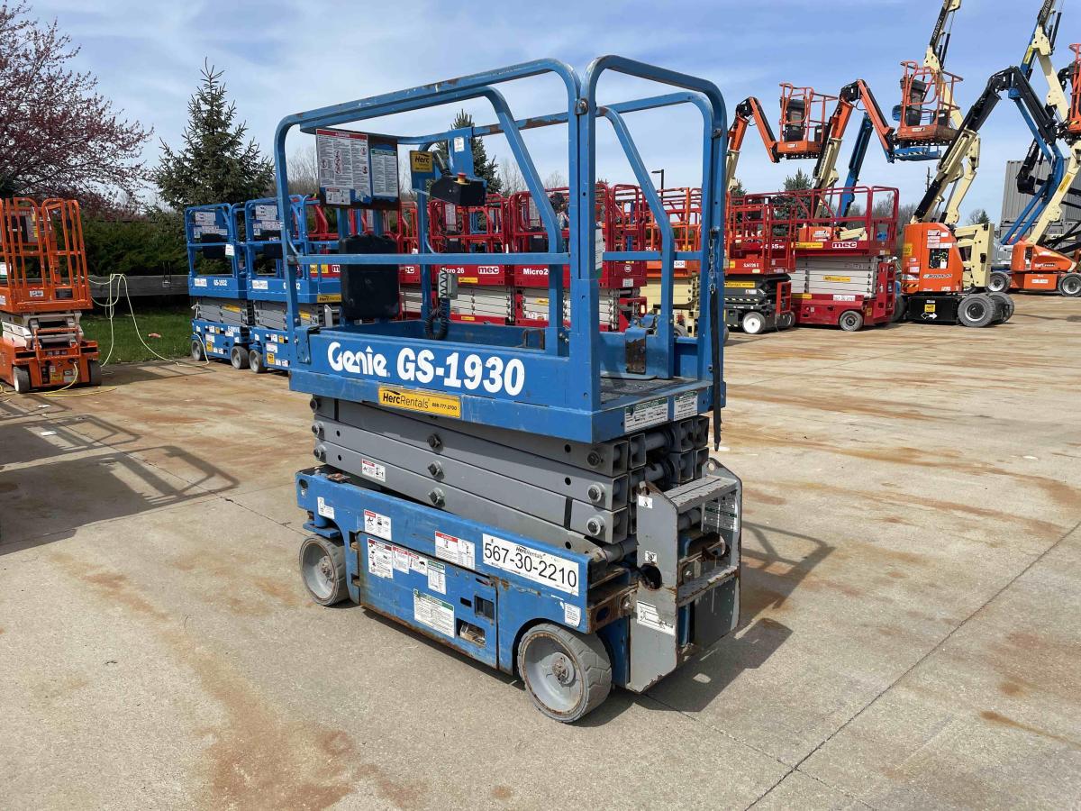 2018 Genie GS-1930