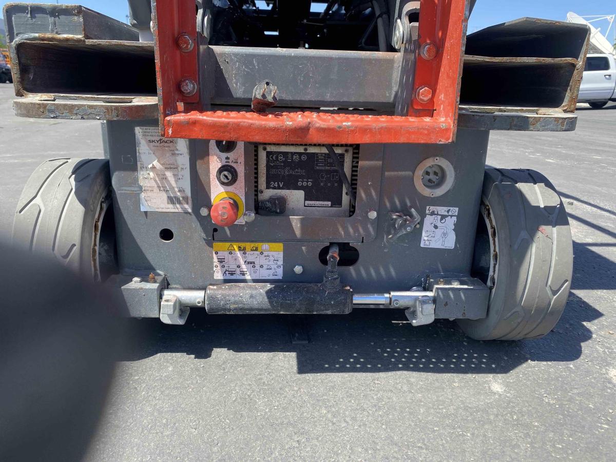 2017 Skyjack SJ3219