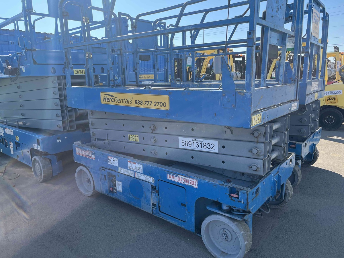 2012 Genie GS-2646-1