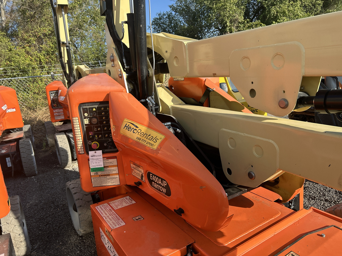2018 JLG E400AJPN-10