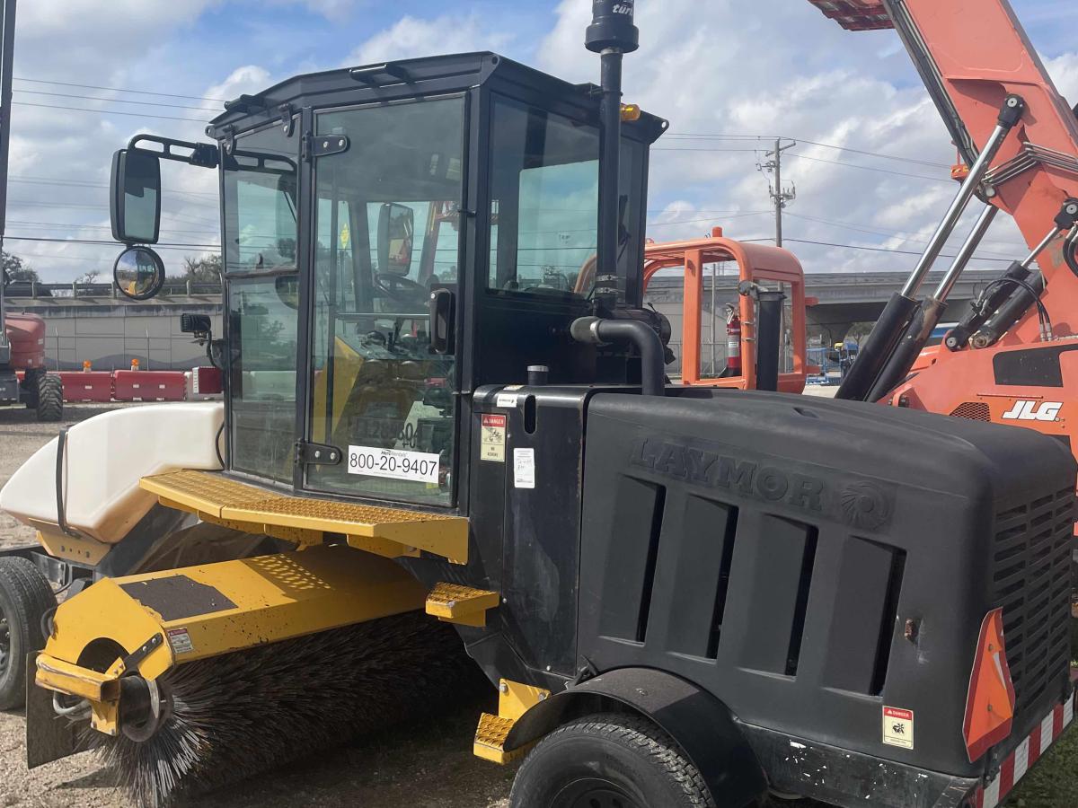 2018 LayMor SweepMaster 450-ST