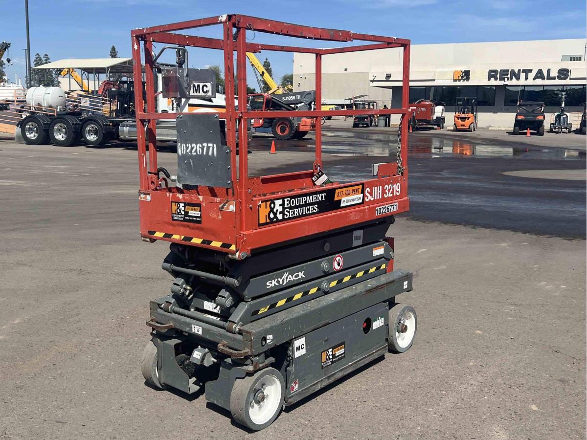 2017 Skyjack SJ3219
