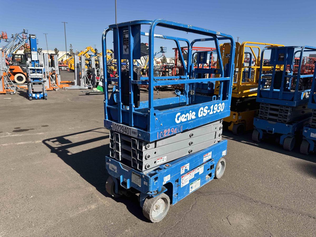2017 Genie GS-1930