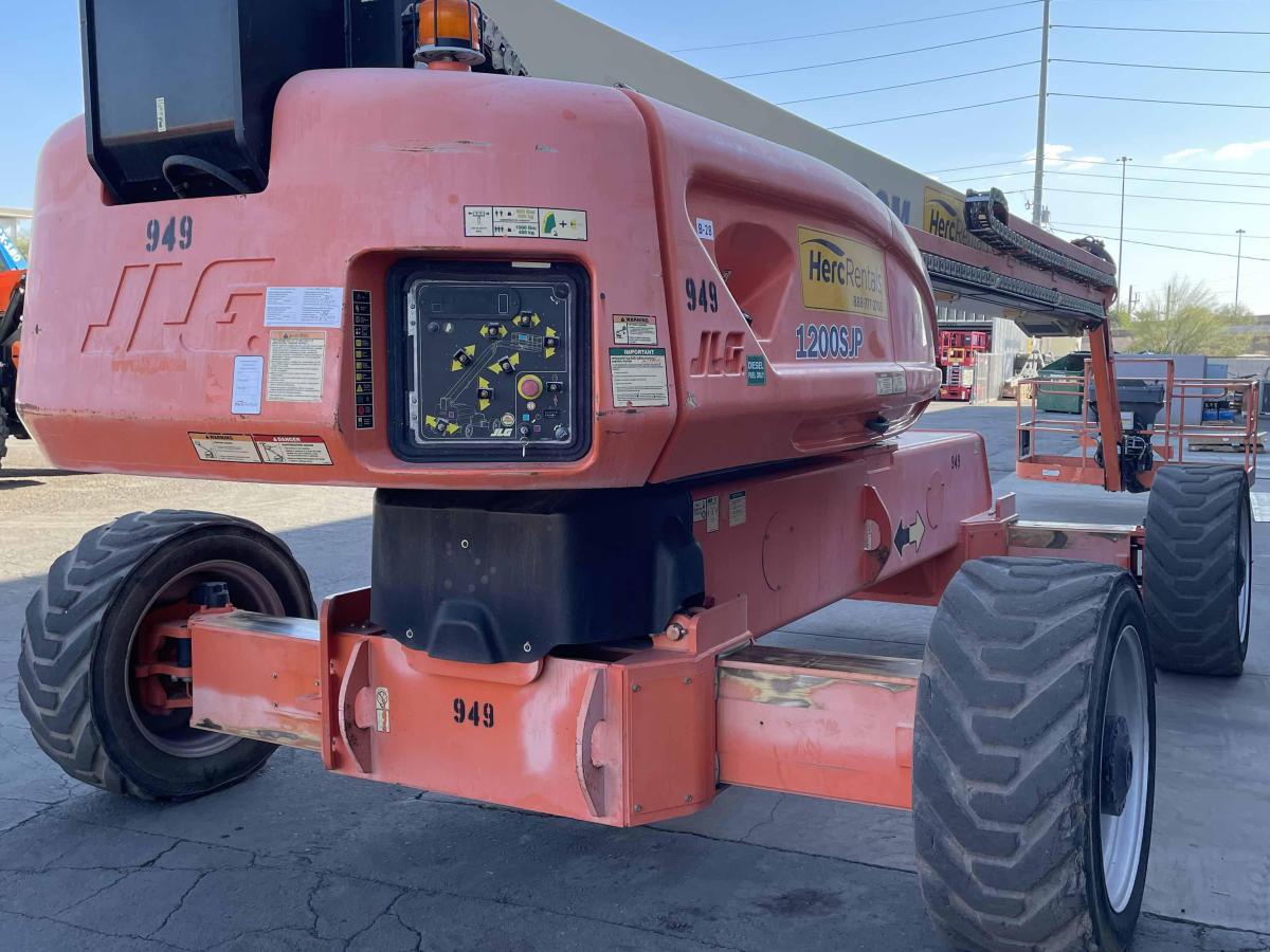 2006 JLG 1200SJP