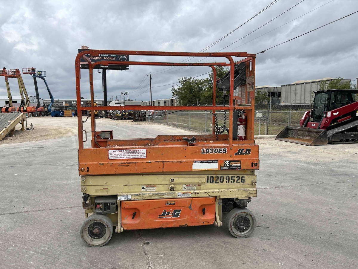 2017 JLG 1930ES-4