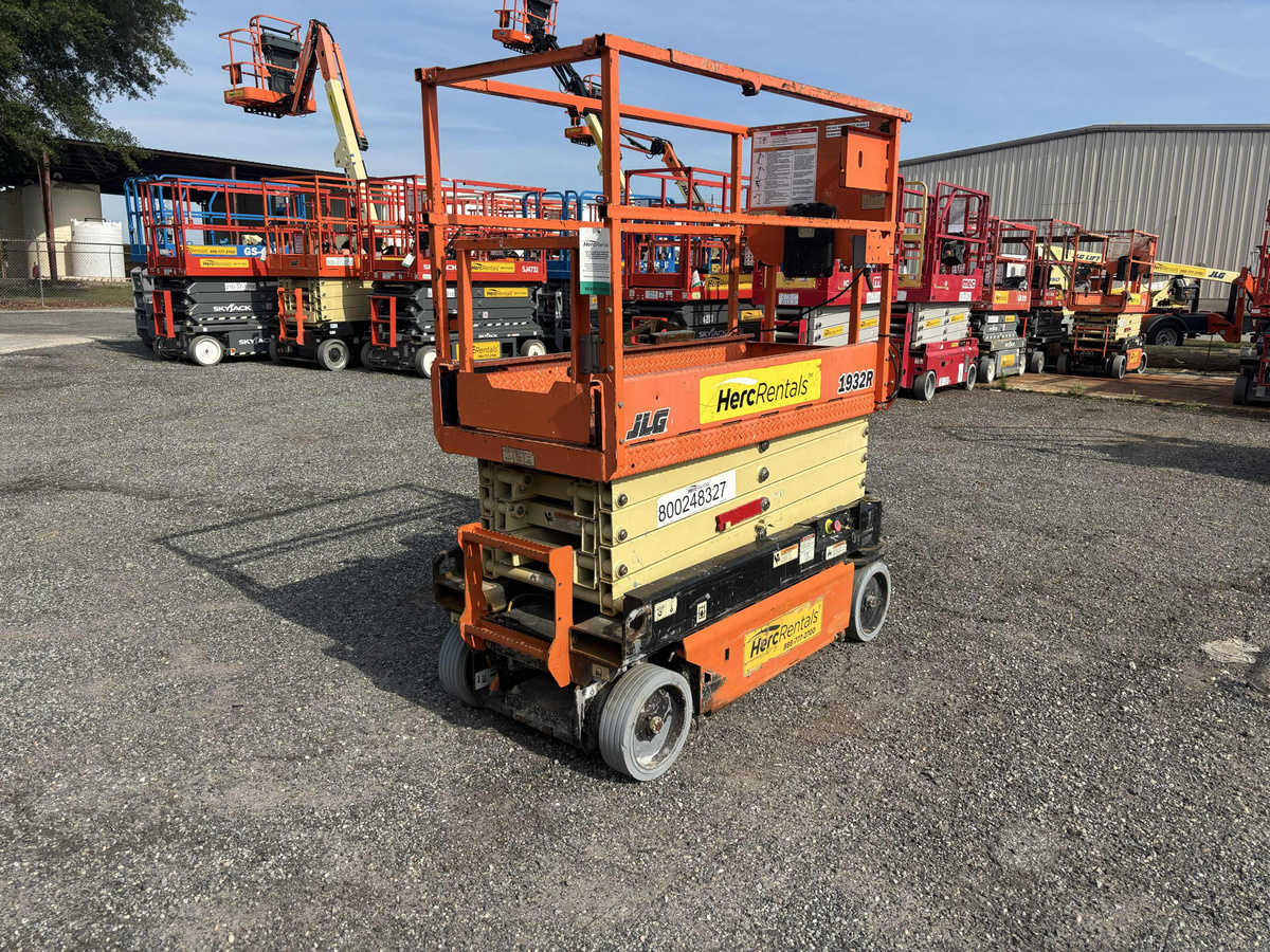 2019 JLG 1932R