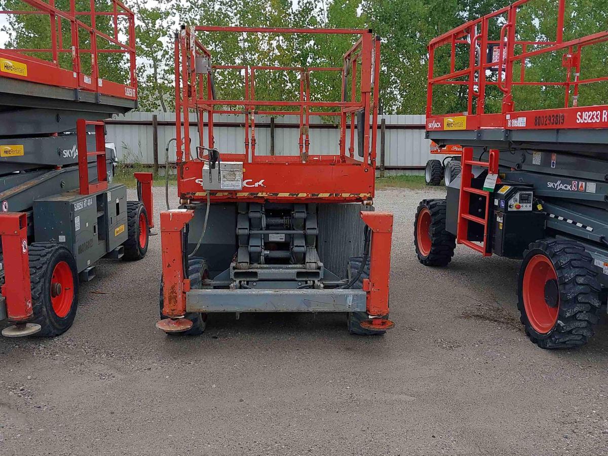 2015 Skyjack SJ-6826RT