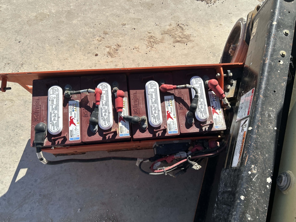 2018 JLG 1932R-6