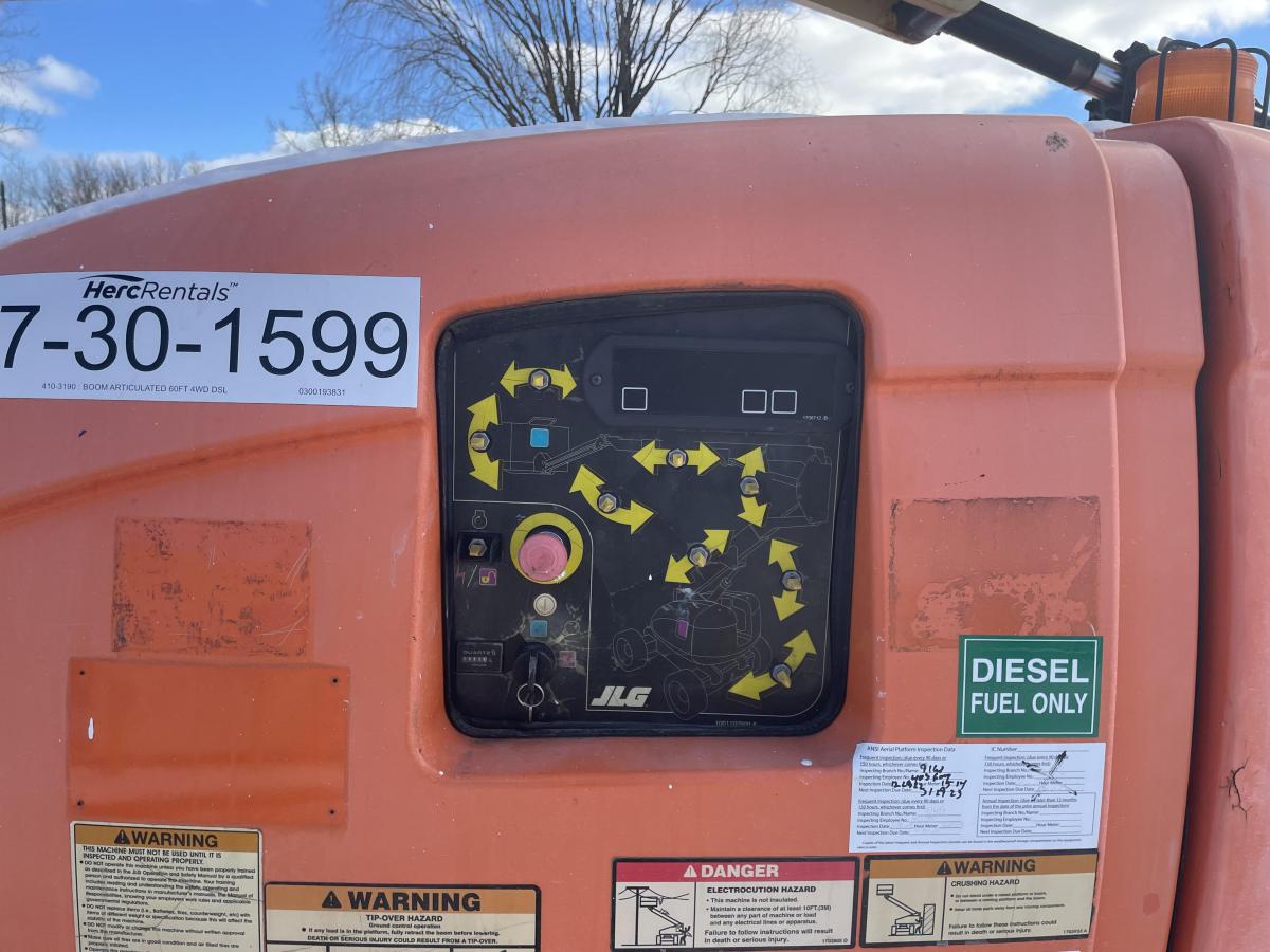 2015 JLG 600AJ