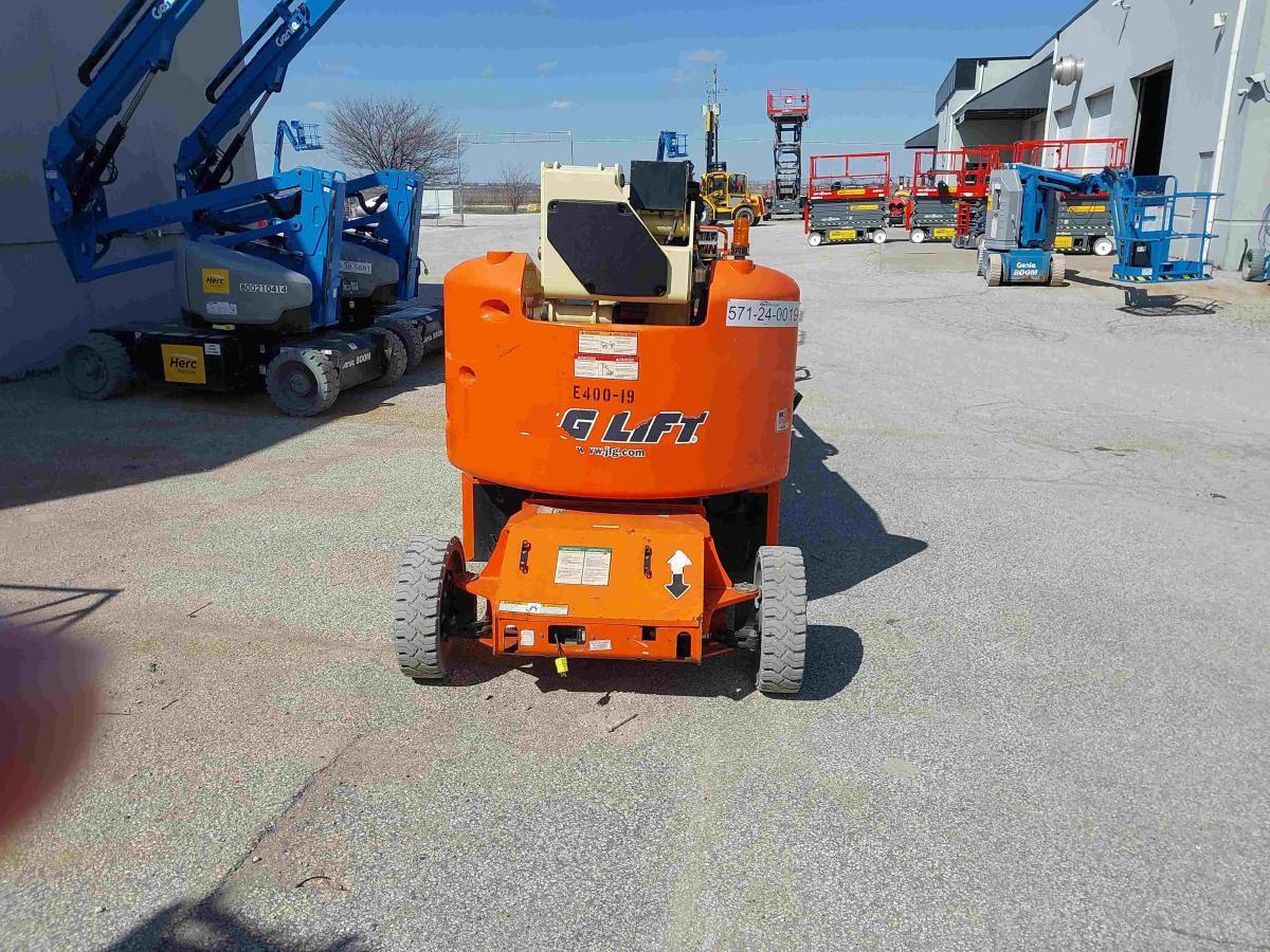 2015 JLG E400AJP-4