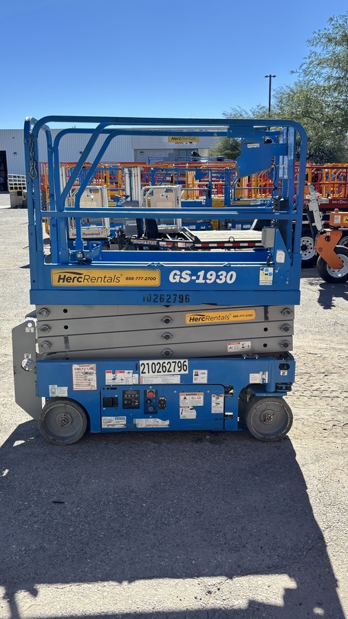 2018 Genie GS-1930