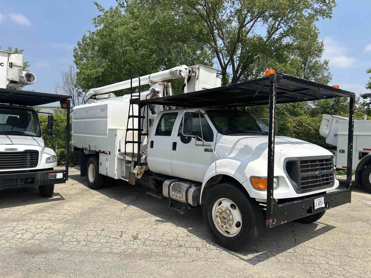 2000 Ford F750-3
