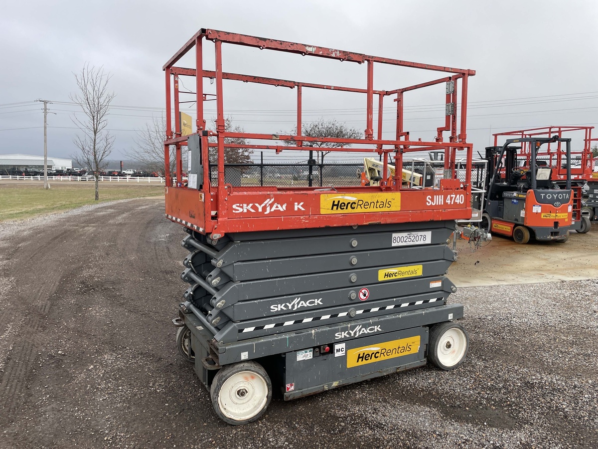 2019 Skyjack SJ4740-8
