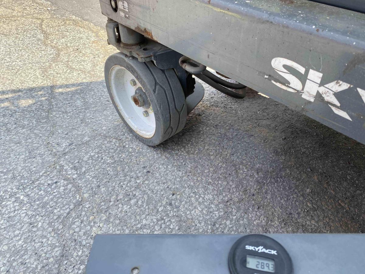 2017 Skyjack SJ3219-8