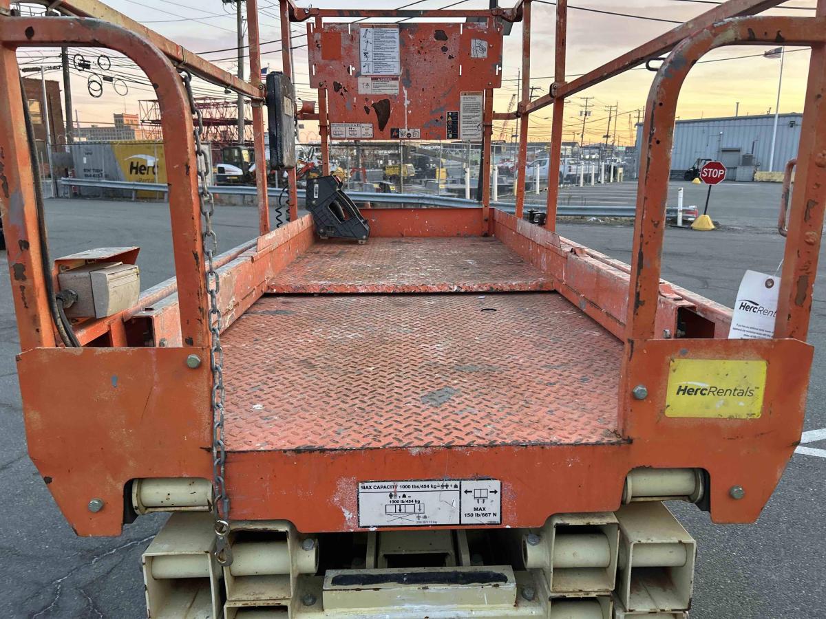 2018 JLG 2646ES