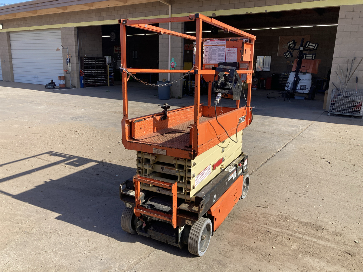 2020 JLG 1932R-7