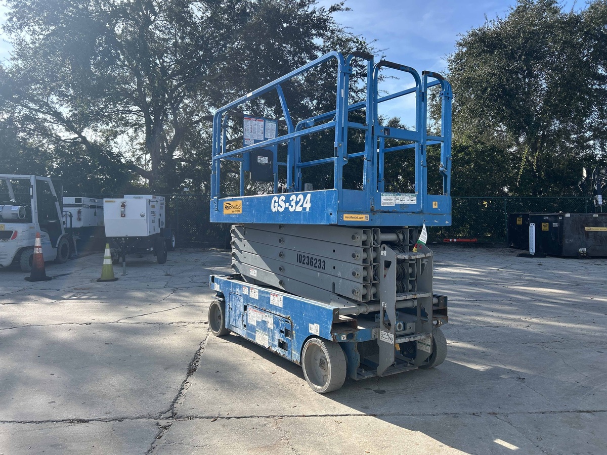 2018 Genie GS-3246-4