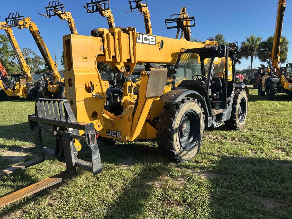 2022 JCB 510-56